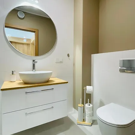 דירה Bursztynowy - Jacuzzi, Sauny, Sala Zabaw, Garaz, 400m Do Plazy Plaskie Zejscie
