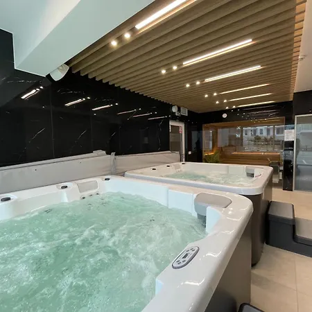 Bursztynowy - Jacuzzi, Sauny, Sala Zabaw, Garaz, 400m Do Plazy Plaskie Zejscie